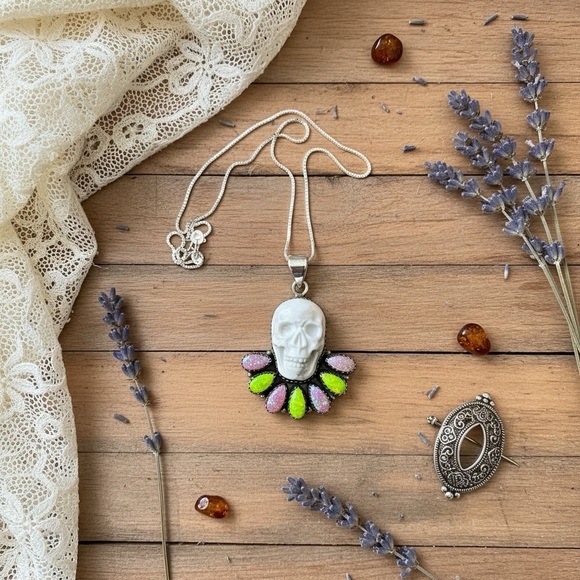 Sterling Silver Agate Pink & Green Aurora Opal Necklace.